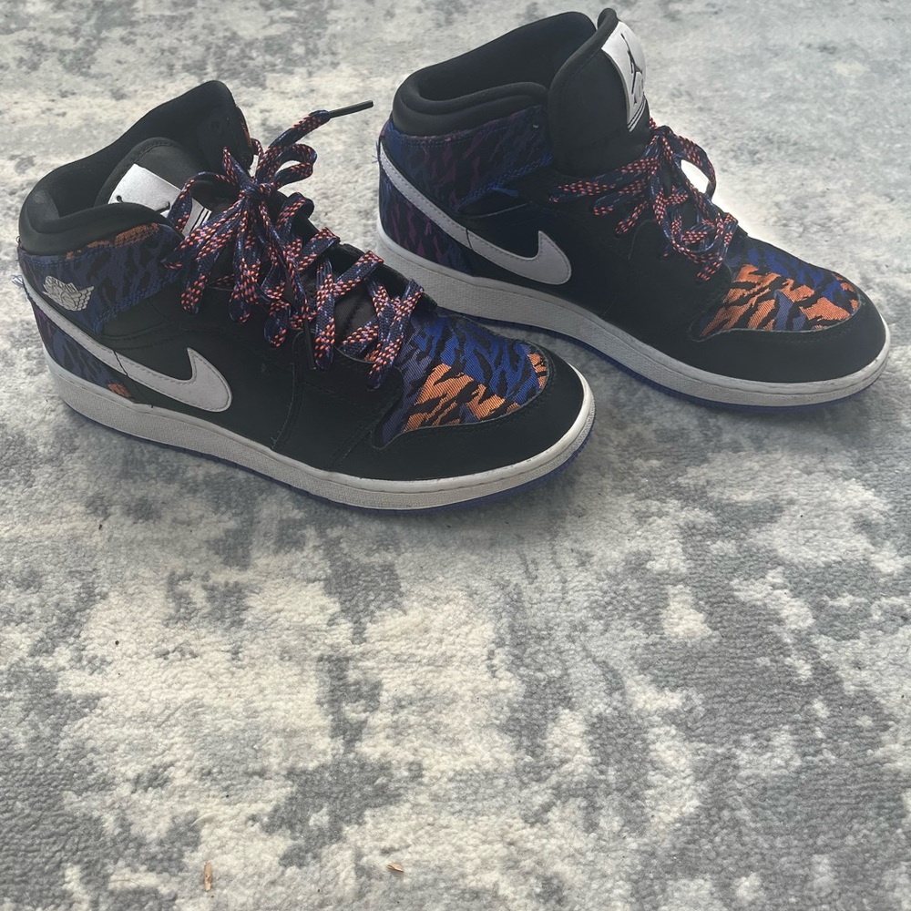 Air Jordan 1 Mid SE Tiger Stripe